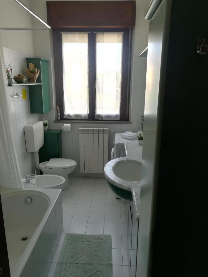 Yellow House Cir 12040 Cassano Magnago Exterior foto